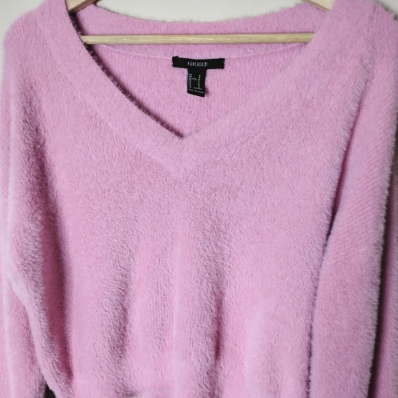 NWT Forever 21 Pink Fuzzy V-Neck Cropped Sweater S Soft Eyelash Knit - Picture 4 of 8